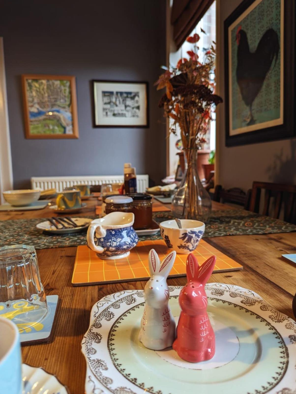 Number 18 Bed and Breakfast Γουίτμπι Εξωτερικό φωτογραφία
