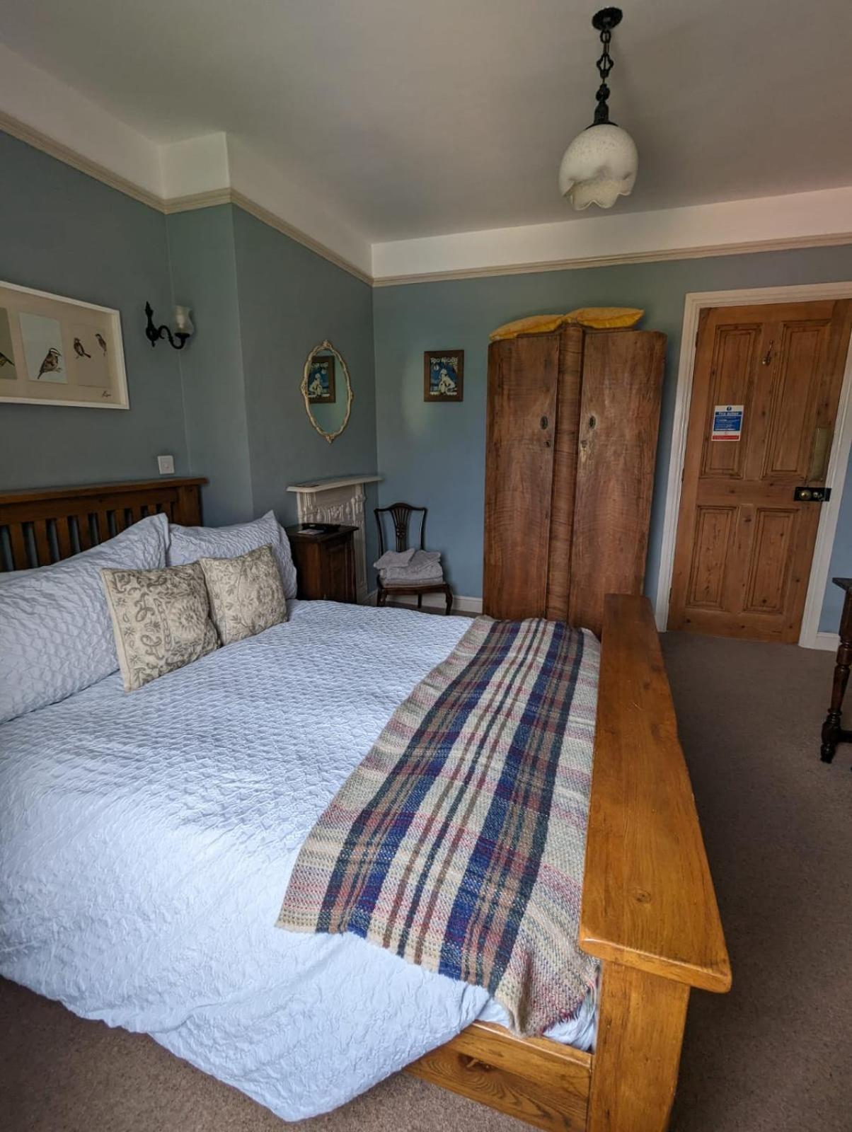 Number 18 Bed and Breakfast Γουίτμπι Εξωτερικό φωτογραφία