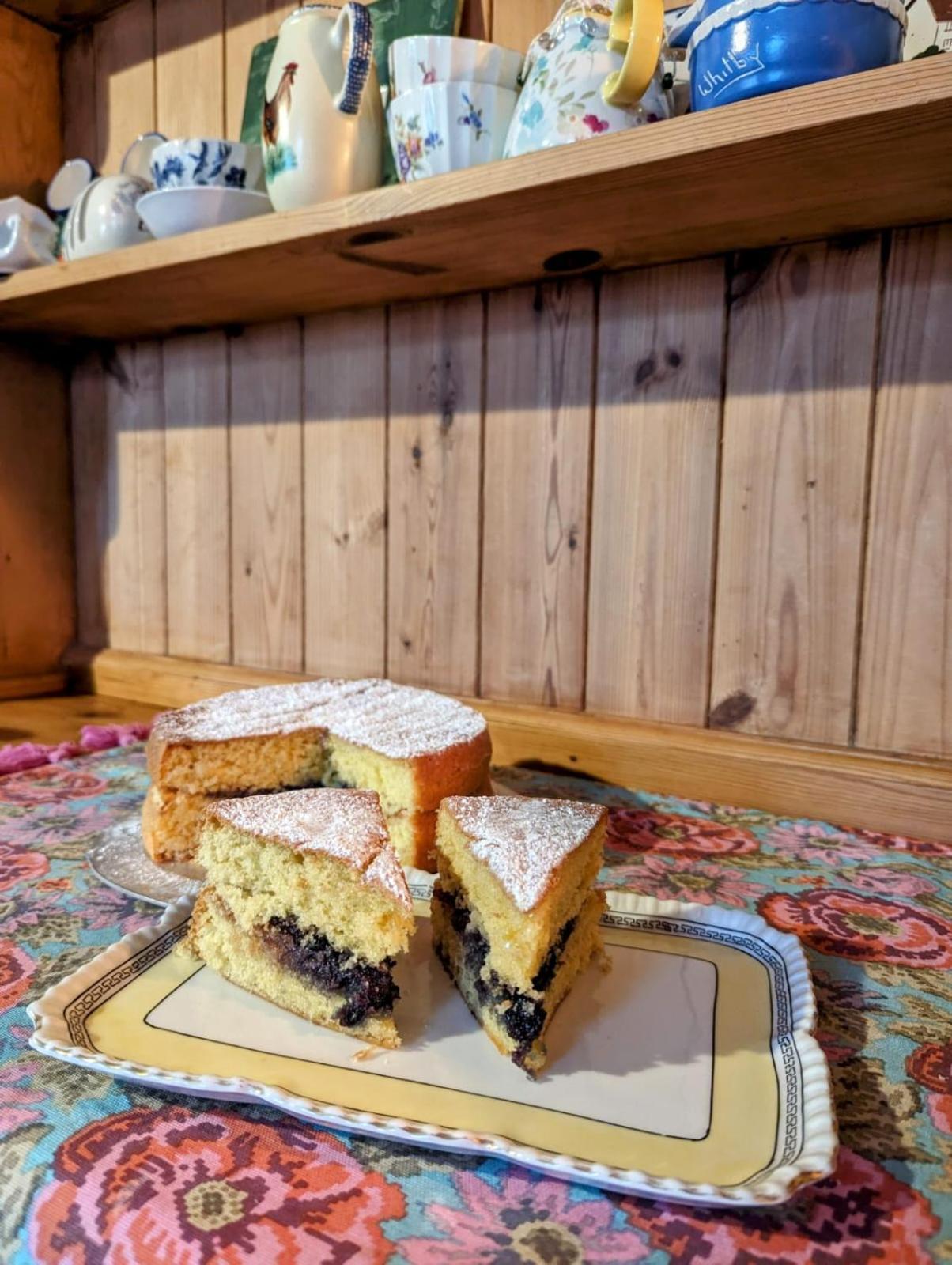 Number 18 Bed and Breakfast Γουίτμπι Εξωτερικό φωτογραφία